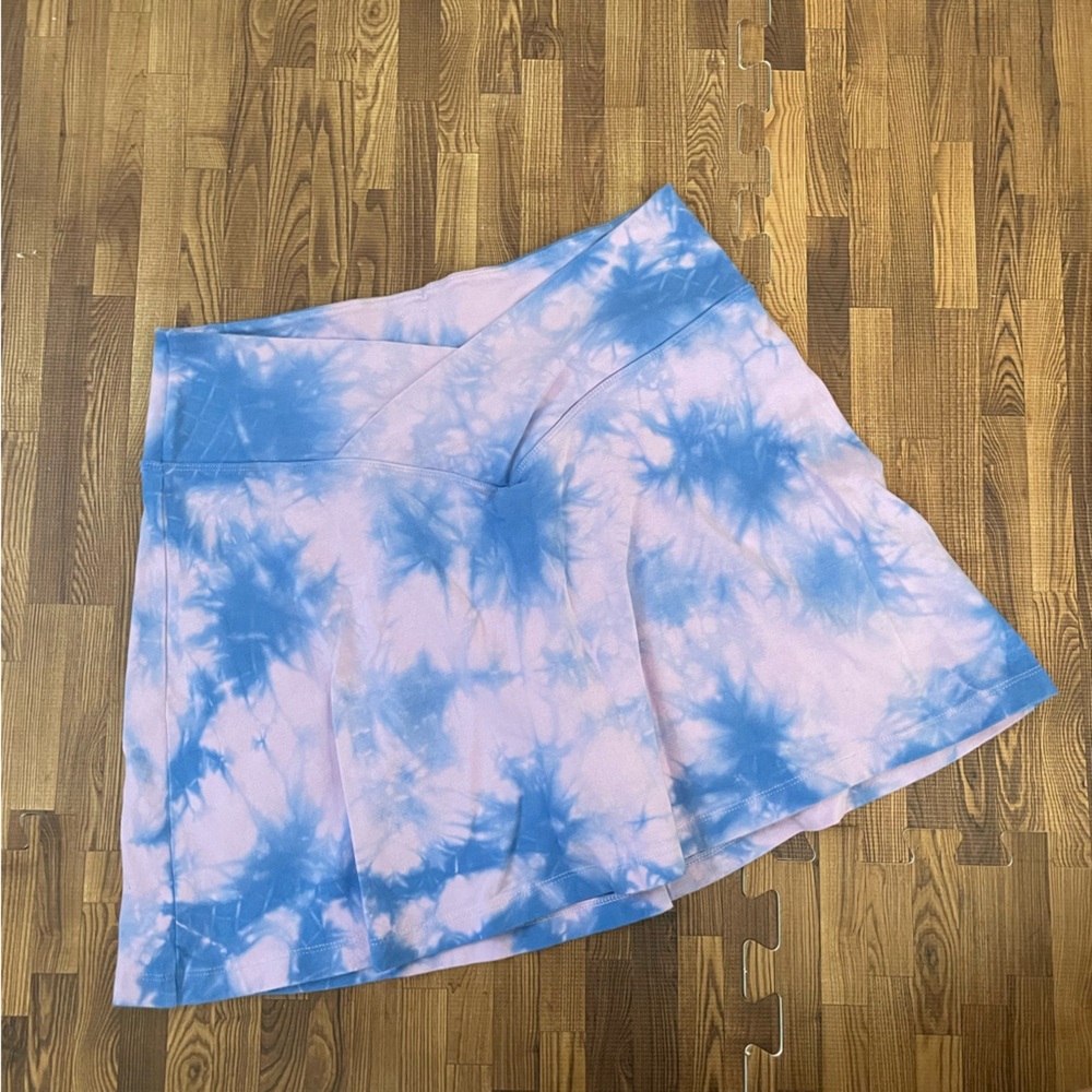 Victoria’s Secret Pink Skort Pink and Blue tie-dye Large